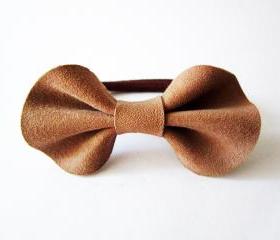 Bow ponytail holder, leather bow, elastic ponytail holder, bow ponytail, brown suede bow