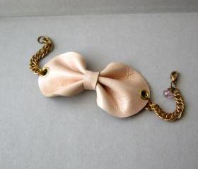 Pink leather bow bracelet cuff - Pink bow chain bracelet - Pink leather cuff - Cute bow bracelet - Girly leather bow accessory
